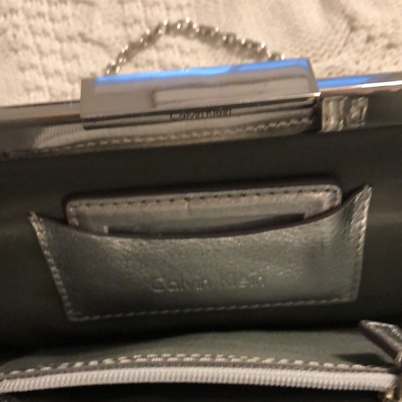 Calvin Klein purse - Picture 4 of 6
